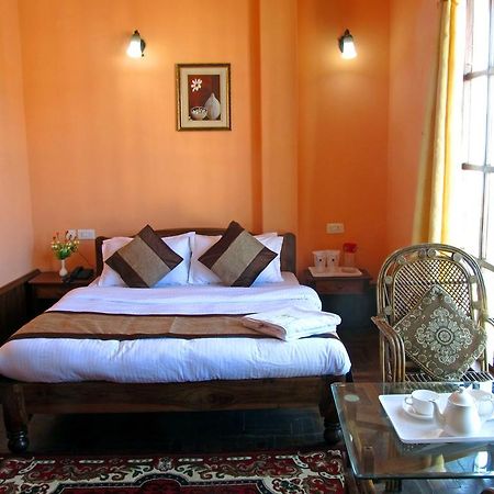 Hotel Alpine Crest Гангток Экстерьер фото