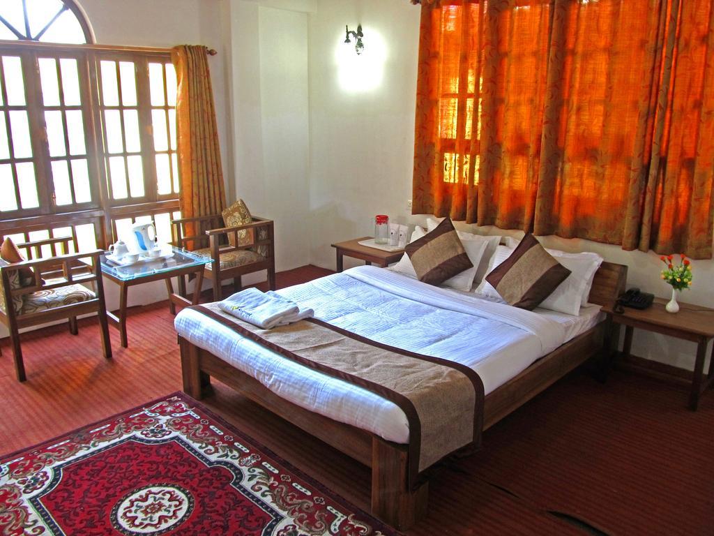 Hotel Alpine Crest Гангток Экстерьер фото