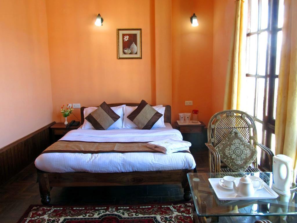 Hotel Alpine Crest Гангток Экстерьер фото